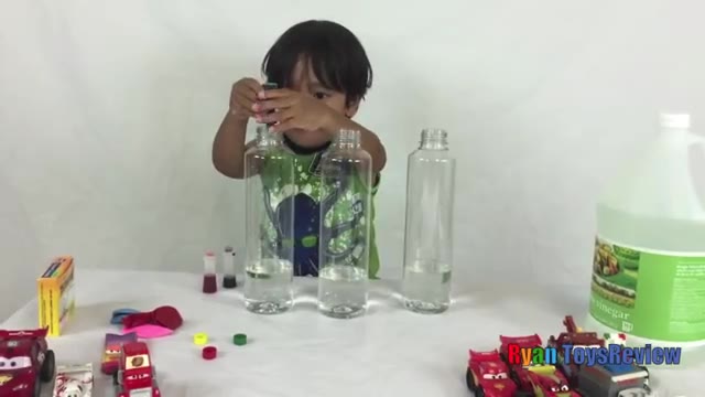 Balloons Blow Up with Baking Soda and Vinegar Science Experiment for kids