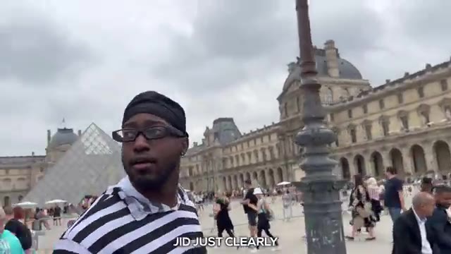We Pranked The Mona Lisa